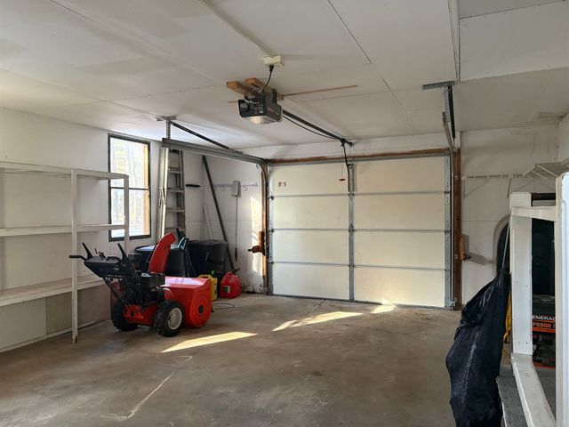 15 Edgewood Drive, Hopkinton, NH 03229