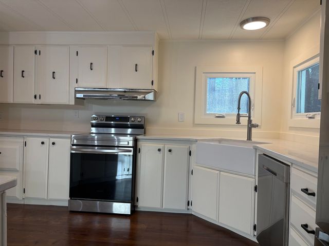 15 Edgewood Drive, Hopkinton, NH 03229