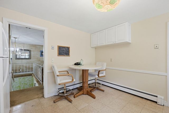 1 Deerfield Ln, Natick, MA 01760