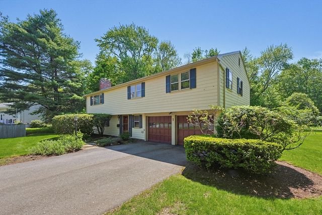 1 Deerfield Ln, Natick, MA 01760