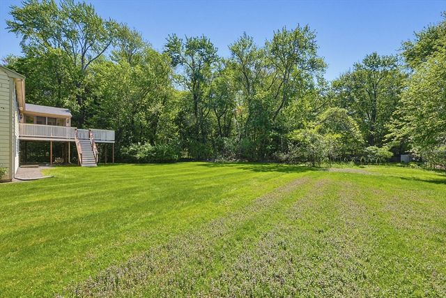 1 Deerfield Ln, Natick, MA 01760