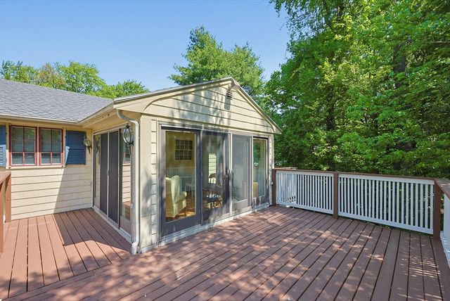 1 Deerfield Ln, Natick, MA 01760