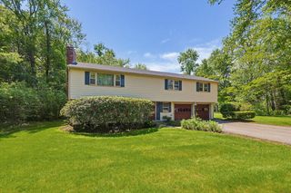 1 Deerfield Ln, Natick, MA 01760