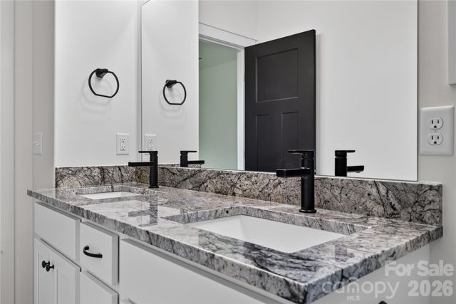 1013 Fassifern Court, Hendersonville, NC 28791