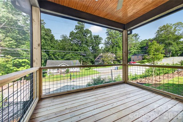 1013 Fassifern Court, Hendersonville, NC 28791