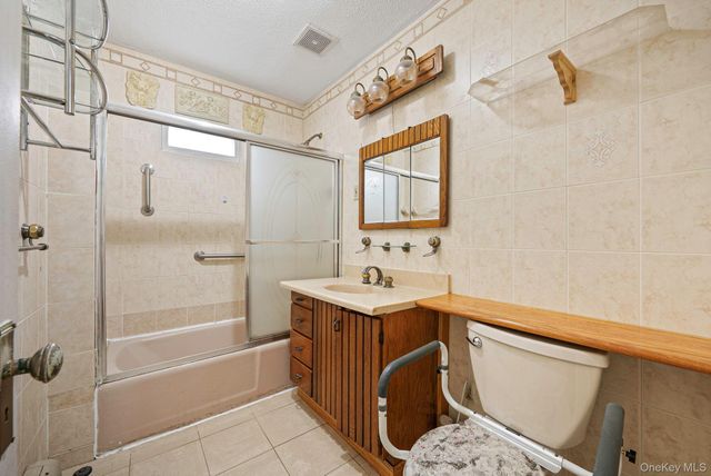 559 E 28th Street, Brooklyn, NY 11210