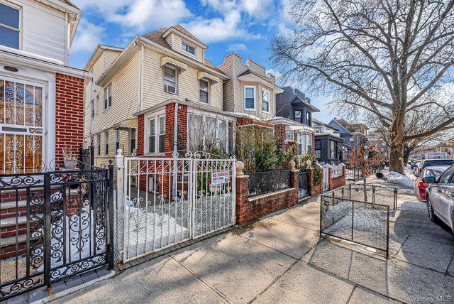 559 E 28th Street, Brooklyn, NY 11210