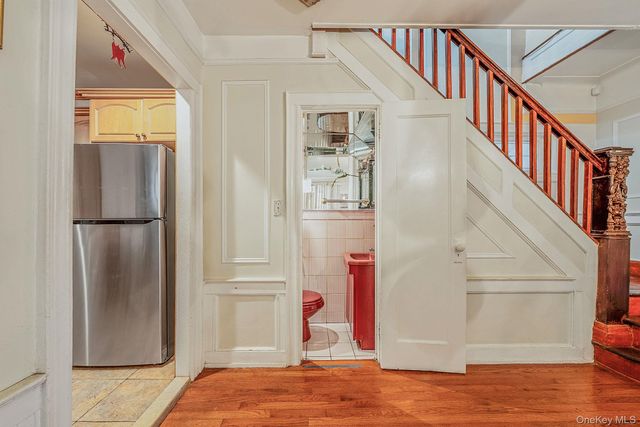 559 E 28th Street, Brooklyn, NY 11210