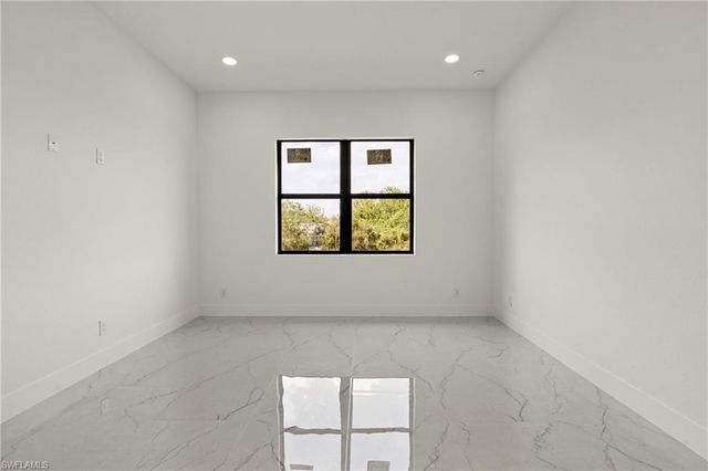 406 W 11th ST, Lehigh Acres, FL 33972