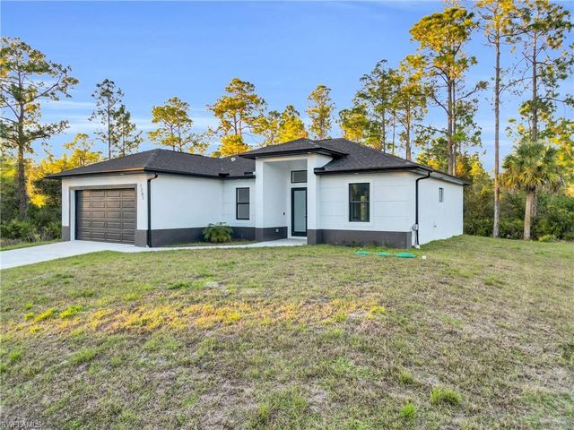 406 W 11th ST, Lehigh Acres, FL 33972