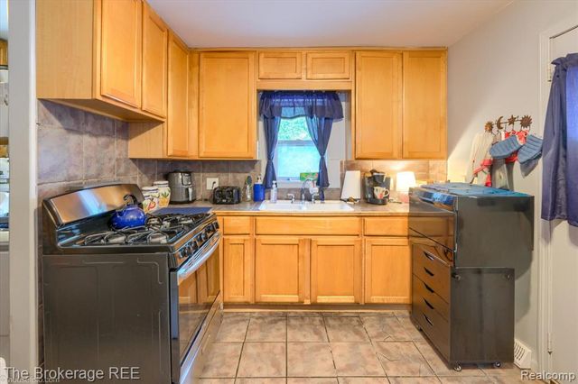 3105 Raywood Street, Flint, MI 48504