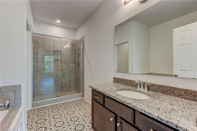 8054 US Highway 29 Bus, Reidsville, NC 27320
