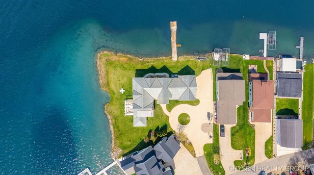 511 N Lake Drive, Leighton Twp, MI 49316