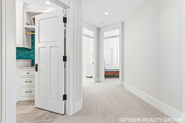511 N Lake Drive, Leighton Twp, MI 49316