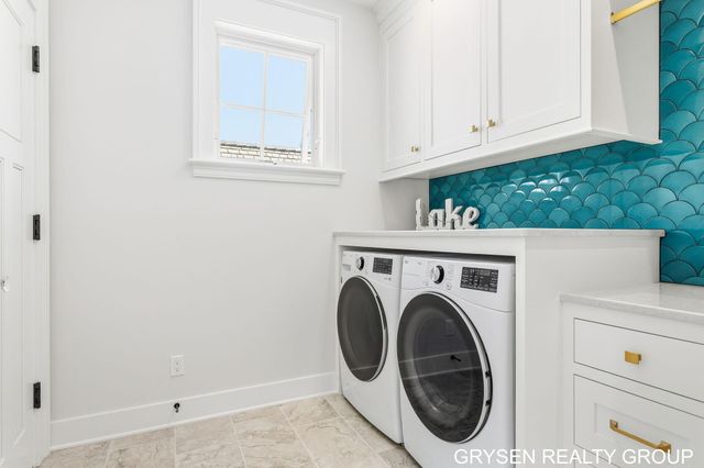 511 N Lake Drive, Leighton Twp, MI 49316
