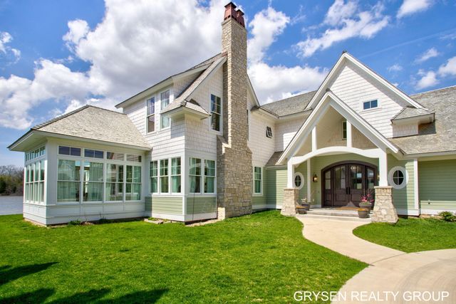 511 N Lake Drive, Leighton Twp, MI 49316