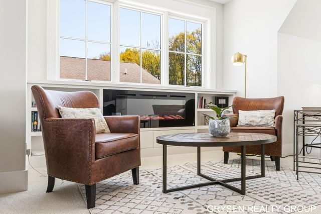 511 N Lake Drive, Leighton Twp, MI 49316