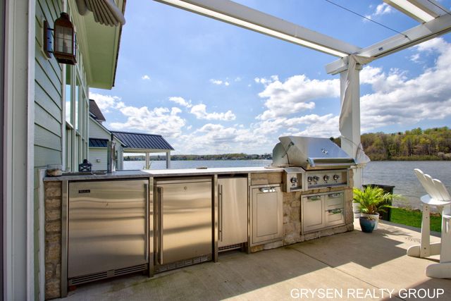 511 N Lake Drive, Leighton Twp, MI 49316