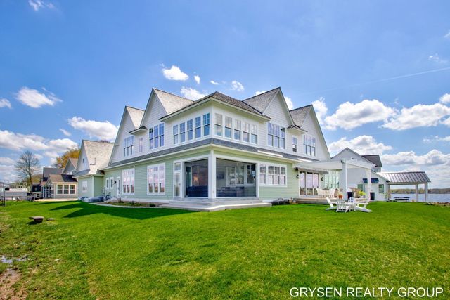 511 N Lake Drive, Leighton Twp, MI 49316