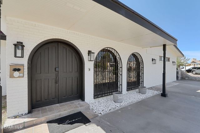 259 Crown Point Drive, El Paso, TX 79912