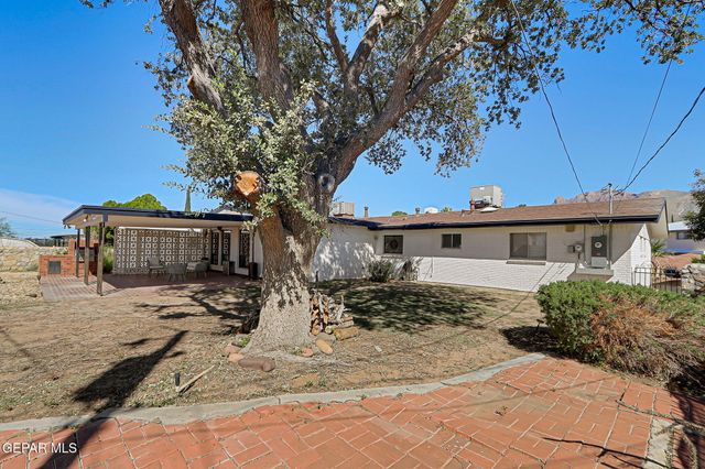 259 Crown Point Drive, El Paso, TX 79912