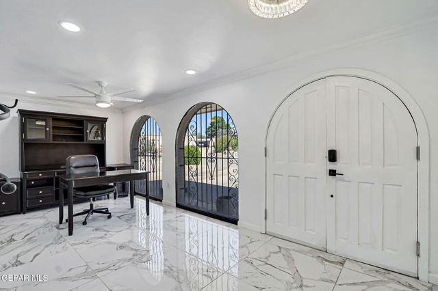 259 Crown Point Drive, El Paso, TX 79912