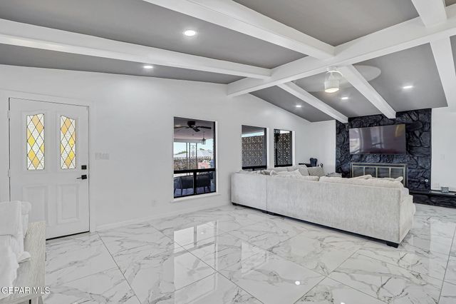 259 Crown Point Drive, El Paso, TX 79912