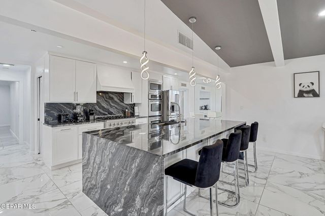 259 Crown Point Drive, El Paso, TX 79912