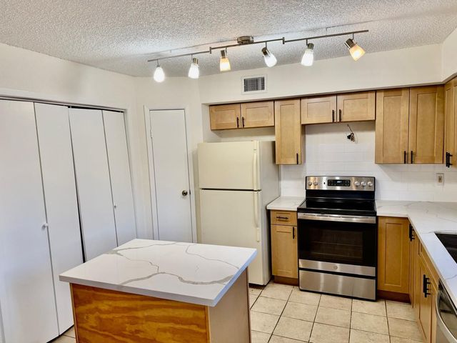1500 Bay Area Boulevard 151, Houston, TX 77058