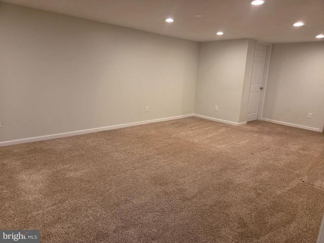 2823 BURGUNDY DR, Riverton, NJ 08077