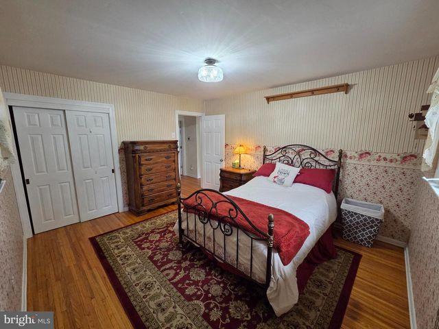 2823 BURGUNDY DR, Riverton, NJ 08077