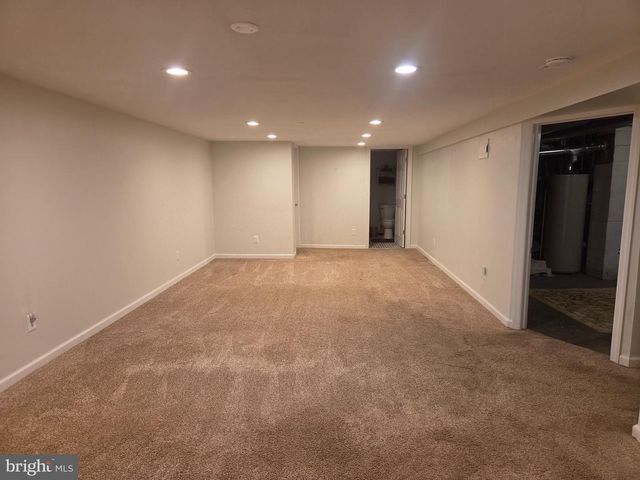 2823 BURGUNDY DR, Riverton, NJ 08077