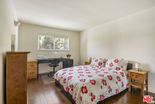 1301 17th Street 102, Santa Monica, CA 90404