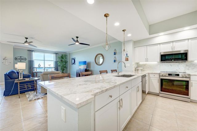3329 SUNSET KEY CIRCLE 407, Punta Gorda, FL 33955