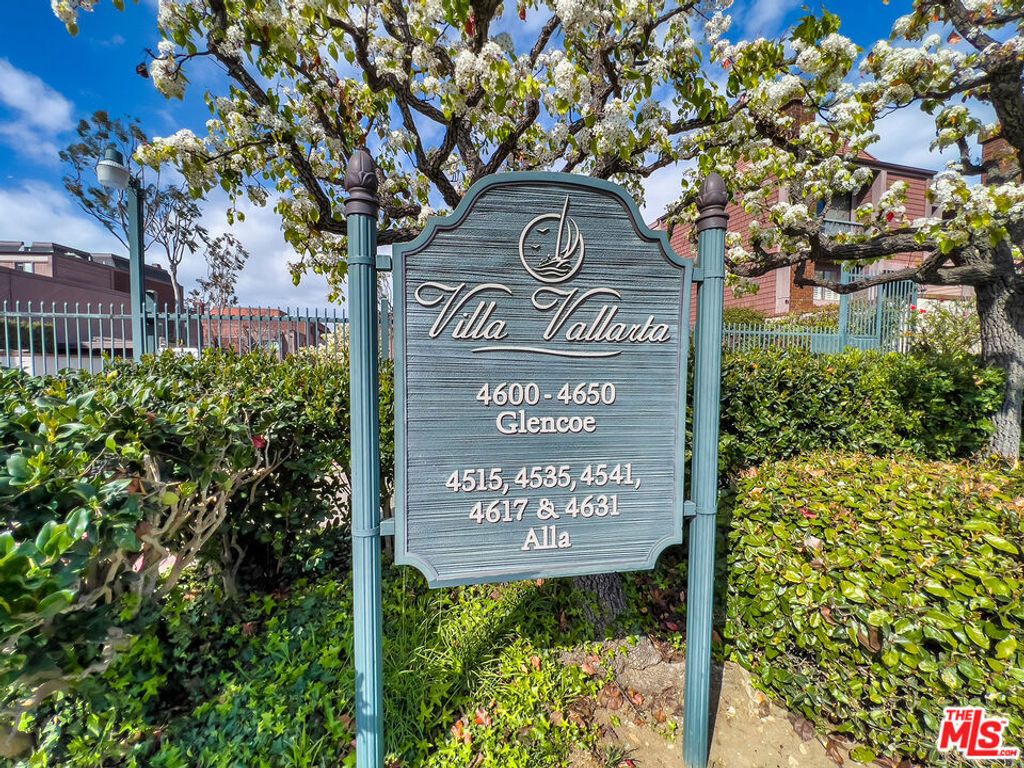 Image 35 of property listing at 4631 Alla Road 4, Marina Del Rey, CA 90292