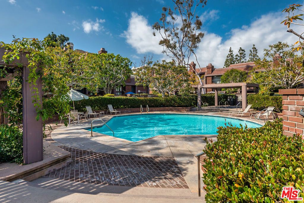 Image 48 of property listing at 4631 Alla Road 4, Marina Del Rey, CA 90292