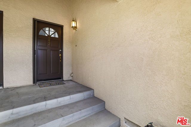 22911 Banyan Place 242, Santa Clarita, CA 91390
