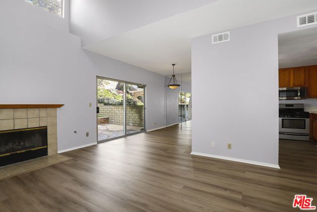 22911 Banyan Place 242, Santa Clarita, CA 91390