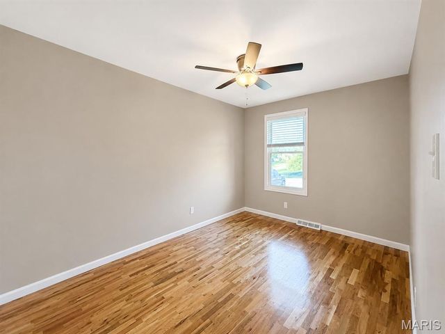 9775 Radio Drive, St Louis, MO 63123