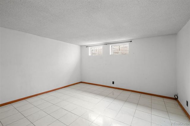 3219 Uvalda Street, Aurora, CO 80011