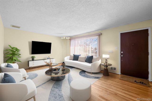 3219 Uvalda Street, Aurora, CO 80011