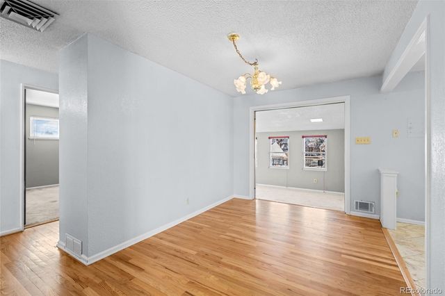 3219 Uvalda Street, Aurora, CO 80011