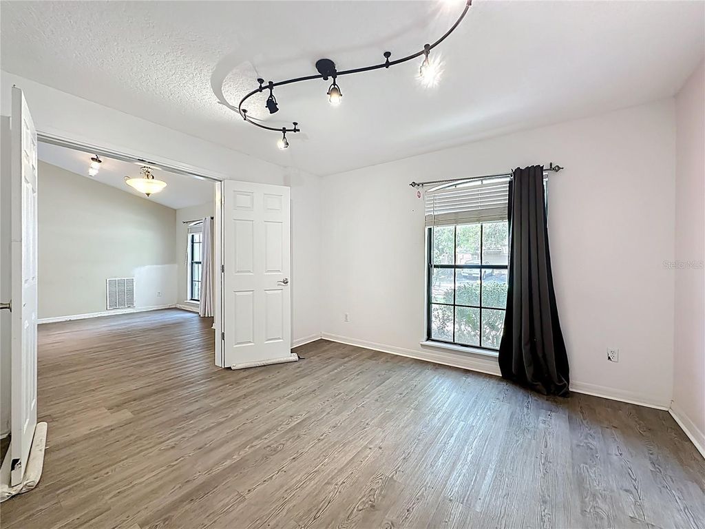 Image 16 of property listing at 3371 CLASSIC OAK COURT, Orange Park, FL 32065