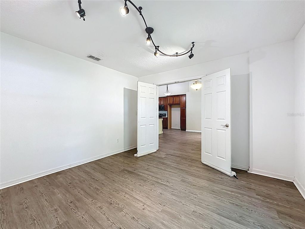 Image 17 of property listing at 3371 CLASSIC OAK COURT, Orange Park, FL 32065