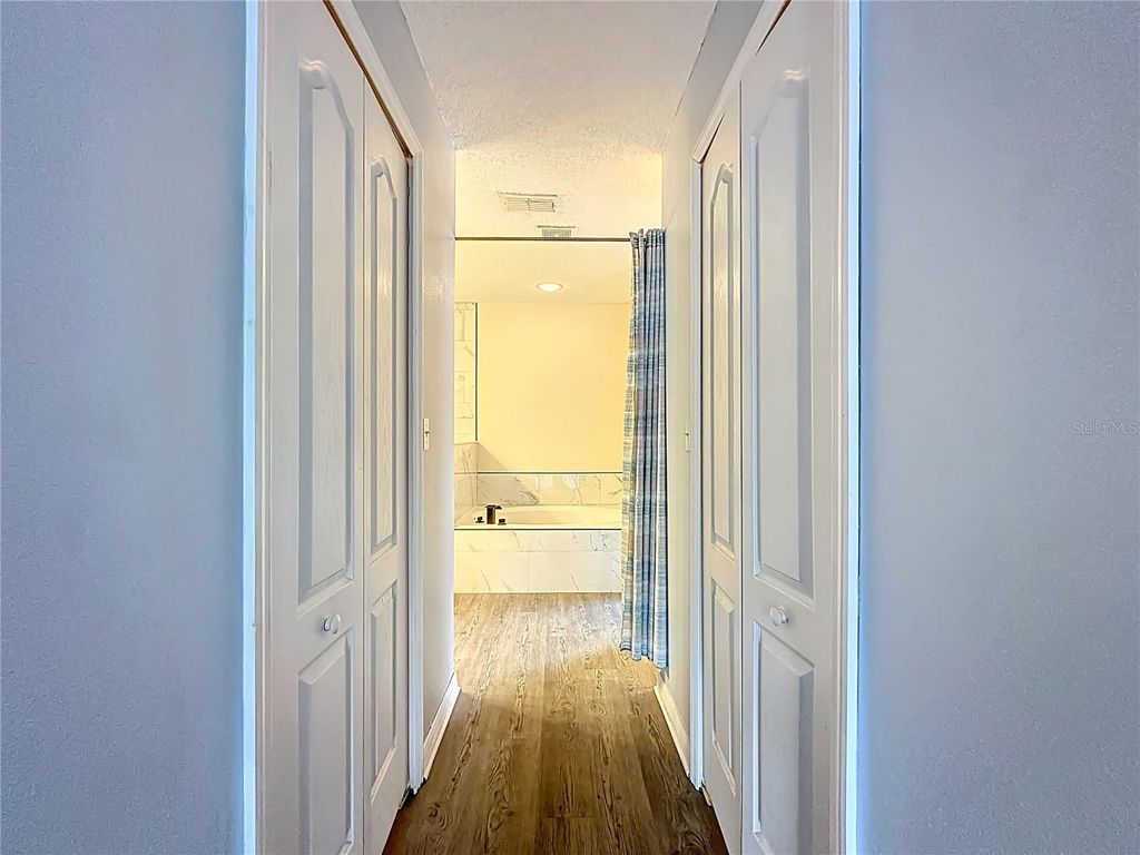 Image 28 of property listing at 3371 CLASSIC OAK COURT, Orange Park, FL 32065