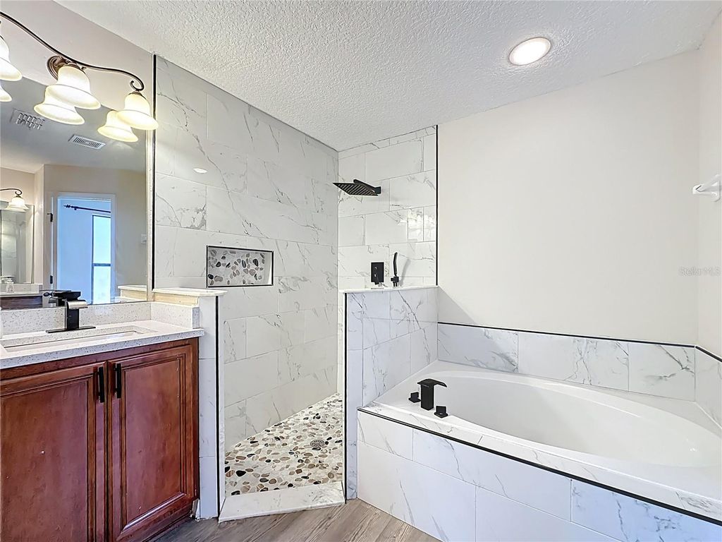 Image 29 of property listing at 3371 CLASSIC OAK COURT, Orange Park, FL 32065