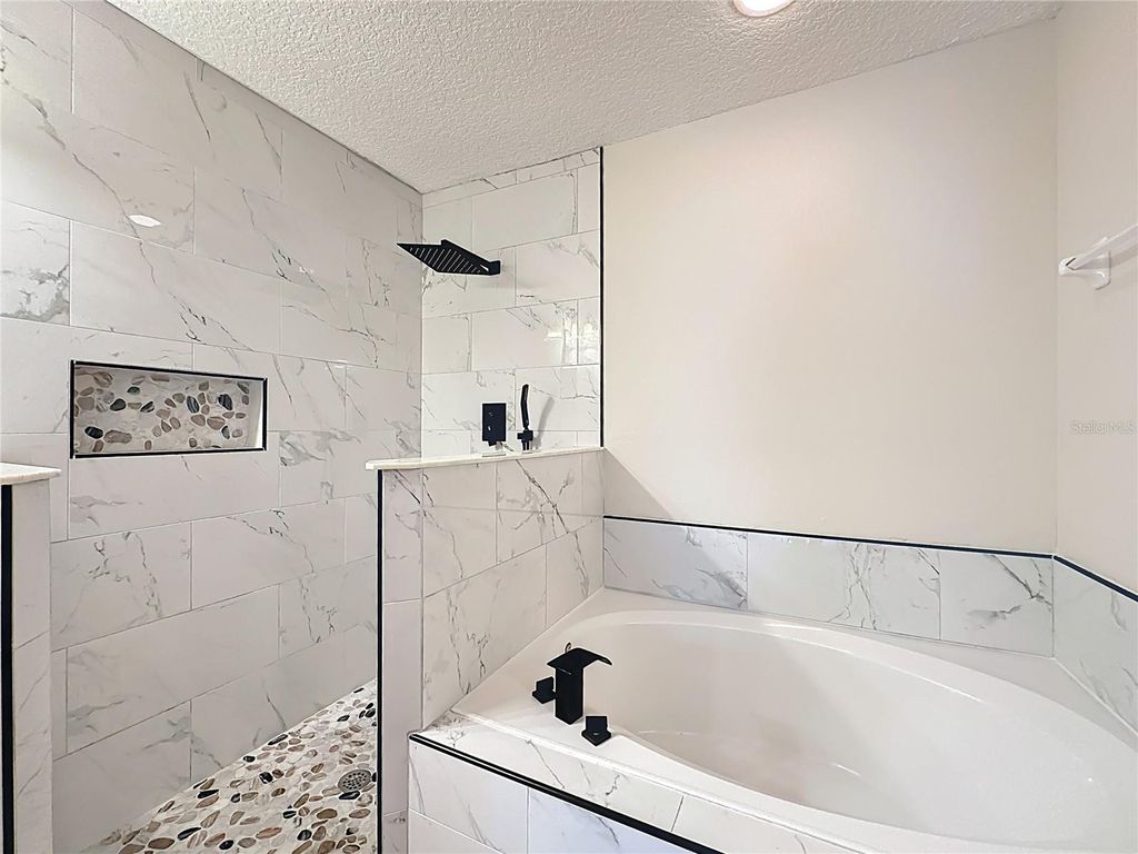 Image 31 of property listing at 3371 CLASSIC OAK COURT, Orange Park, FL 32065