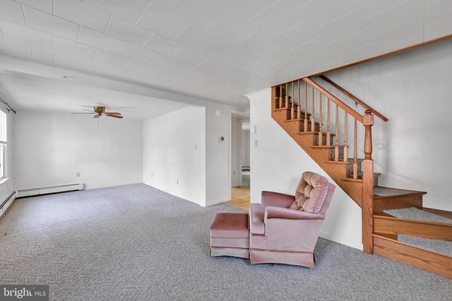 6 E CHURCH ST, Lebanon, PA 17046