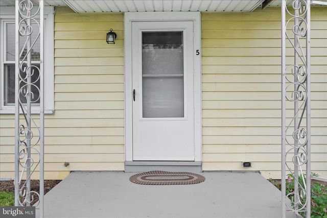 6 E CHURCH ST, Lebanon, PA 17046