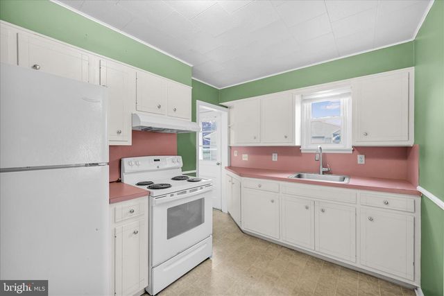 6 E CHURCH ST, Lebanon, PA 17046